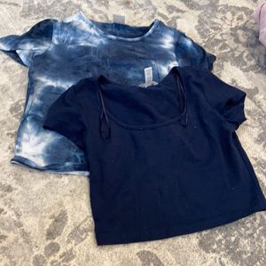 2 crop tops